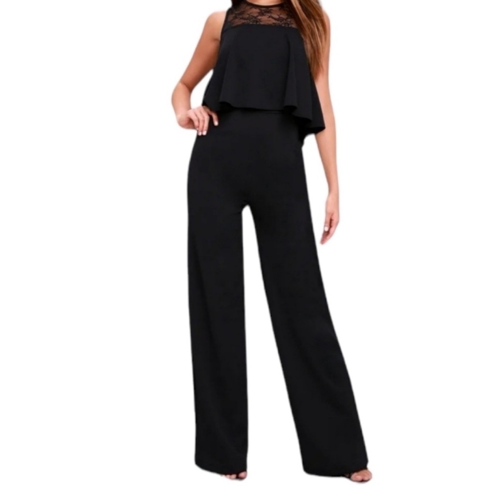 Lulu's Hollywood Heights black Lace
Jumpsuit size large
